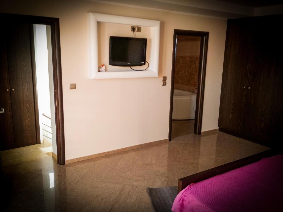 קפלוס Kate'S & Kallia'S House מראה חיצוני תמונה