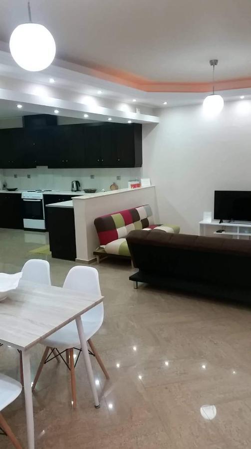 קפלוס Kate'S & Kallia'S House מראה חיצוני תמונה